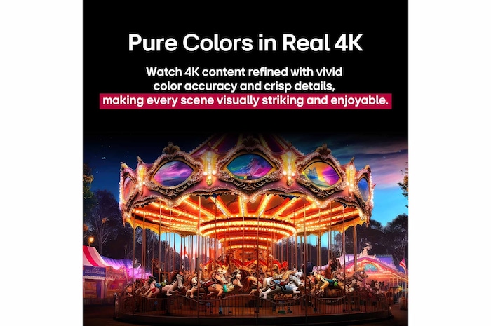 Ein Bild, das in der Mitte geteilt wurde, um ein Vorher und Nachher von reinen Farben in echtem 4K zu zeigen. Die linke Seite des Karussells ist scharf und farbenfroh, während die rechte Seite verblasst ist. In der Überschrift geht es darum, wie jede Szene visuell eindrucksvoller und unterhaltsamer gestaltet wird.