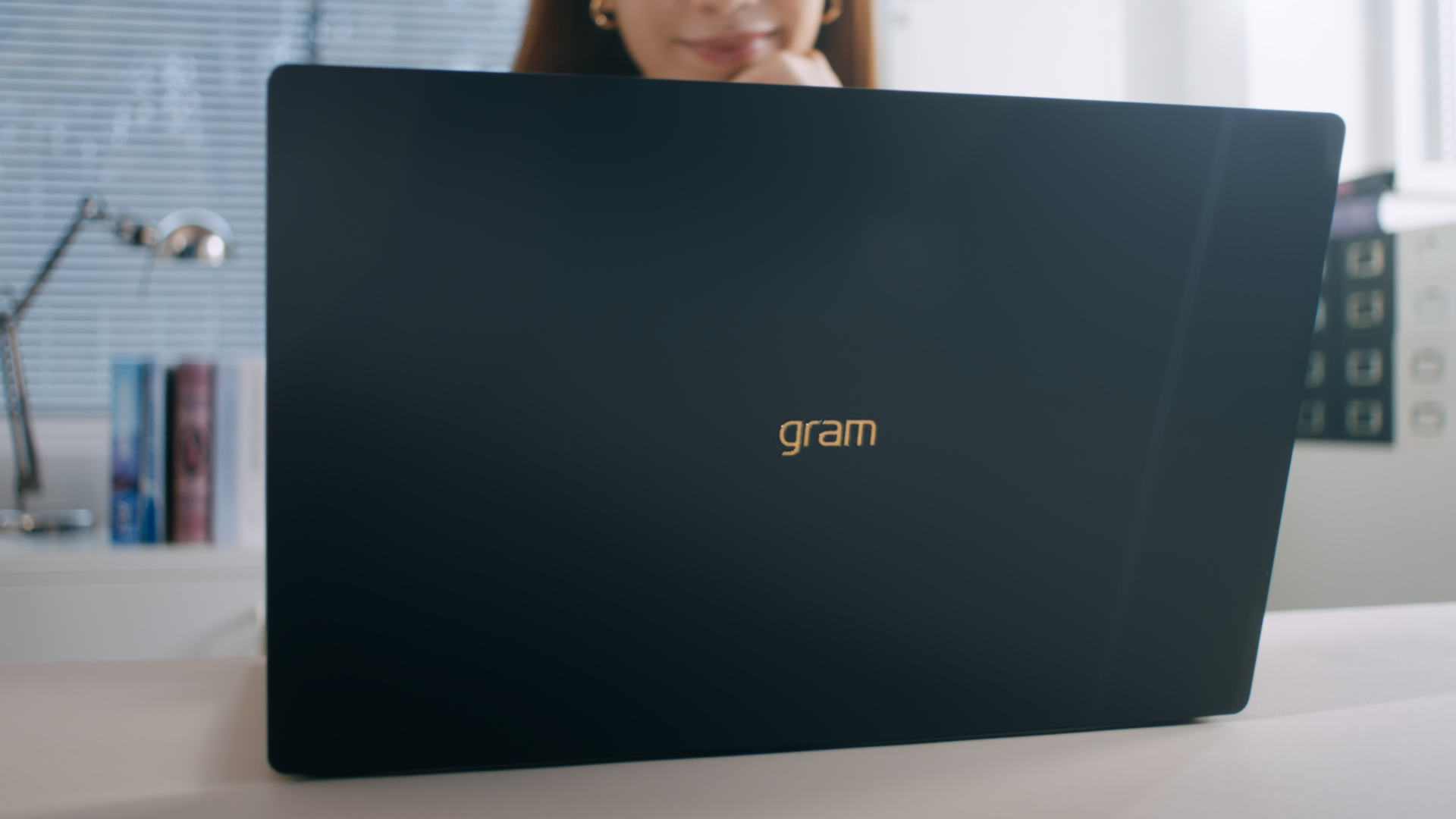 Gram Superslim