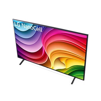 Schräger Blickwinkel auf den LG NanoCell AI NANO82 4K Smart TV 2024 mit aktiviertem Display.