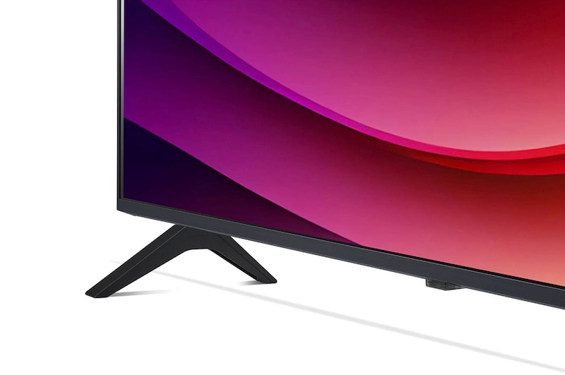 Detailansicht des Standfußes und unteren Bildschirmrahmens des LG NanoCell AI NANO82 4K Smart TV 2024.