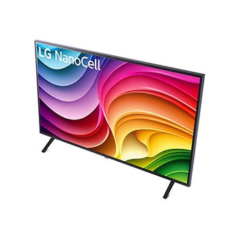 Schräger Blickwinkel auf den LG NanoCell AI NANO82 4K Smart TV 2024 mit aktiviertem Display.