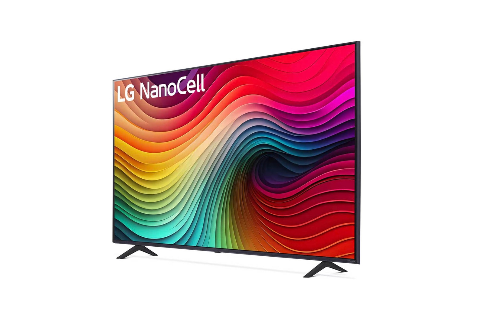 Schrägansicht des LG NanoCell AI NANO81 4K Smart TVs mit breitem Betrachtungswinkel und NanoColor-Technologie für satte Farben.