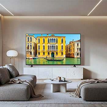 Der LG NanoCell AI NANO81 4K Smart TV, installiert in einem Wohnzimmer, verfügt über True Color Accuracy für präzise Farbwiedergabe und hohen Kontrast.