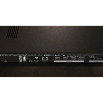 Detailaufnahme des Anschlussbereichs auf der Rückseite des LG OLED evo AI C4 4K Smart TV mit HDMI-, LAN- und USB-Ports