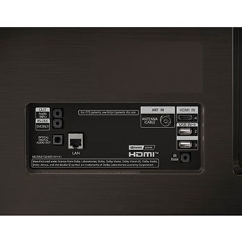 Nahaufnahme des unteren Anschlussbereichs des LG OLED evo AI C4 4K Smart TV mit HDMI-, USB-, LAN- und Antenneneingängen.