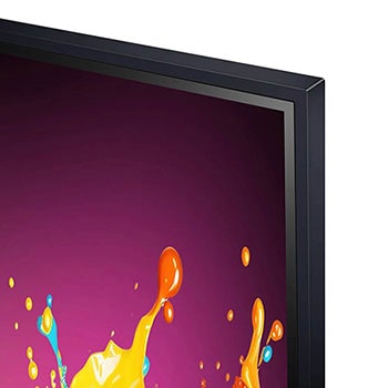 Nahaufnahme des schmalen Rahmens und des Designs der oberen rechten Ecke des LG QNED86 AI 4K Smart Fernsehers.
