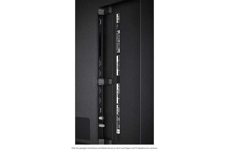 Detaillierte Nahaufnahme der seitlichen Anschlüsse des LG QNED MiniLED AI QNED85 4K Smart Fernsehers, zeigt HDMI 1-4 und CI-Slot.