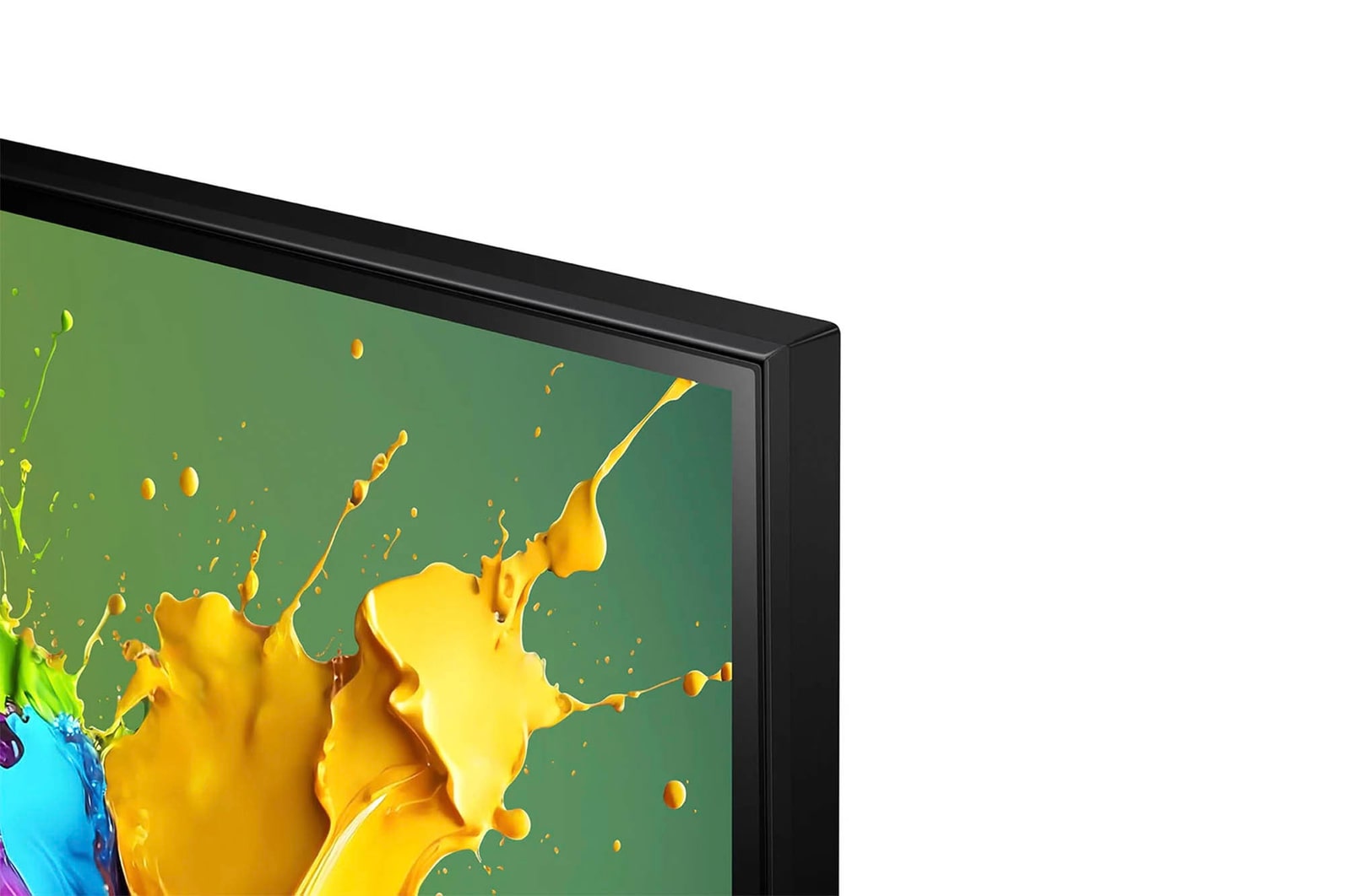 Nahaufnahme des schmalen Rahmens und des Designs der oberen rechten Ecke des LG QNED MiniLED AI QNED89 4K Smart Fernsehers.