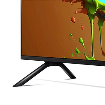 Nahaufnahme des zentralen Standfußes und des unteren Rahmendesigns des LG QNED MiniLED AI QNED89 4K Smart Fernsehers.