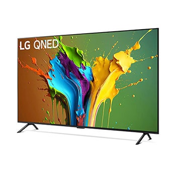 LG QNED MiniLED AI QNED89 4K Smart Fernseher aus einer leichten vorderen rechten Perspektive, zeigt Bildschirm und zentralen Standfuß.