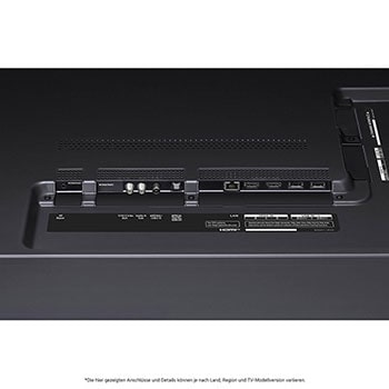 Nahaufnahme des optischen digitalen Audioausgangs und des LAN-Anschlusses auf der Rückseite des LG QNED99 AI 8K Smart Fernsehers.