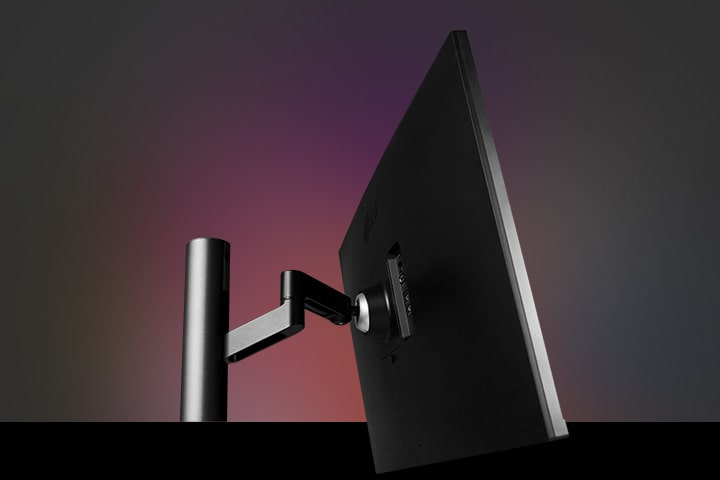 Ergo-Standfuß, Display in alle Richtungen bewegbar, perfekt auf Augenhöhe ausrichtbar.