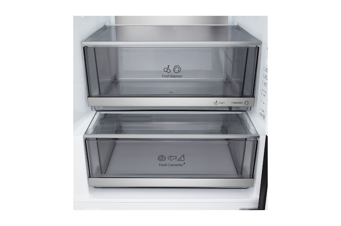 Vorderansicht des LG Kühl-/Gefrierschranks mit DoorCooling+™-Belüftung