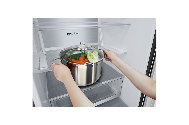 LG Kühl-Gefrierkombination (EEK B, 384L, 203 cm hoch) mit 137 kWh/a & Inverter Linear Compressor® | GBB72MCVBN, GBB72MCVBN