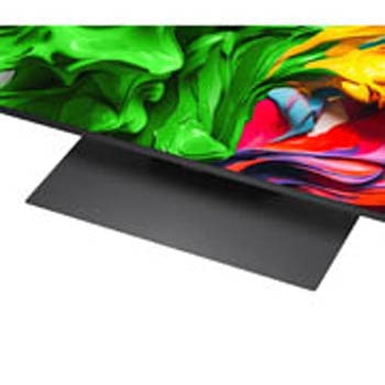 Ein Landschaftsbild einer Höhle mit Blick auf einen klaren blauen Himmel, das in der Mitte geteilt ist, wobei die eine Hälfte des Bildes ausgeblendet ist und die andere Hälfte in scharfem Kontrast steht. Unten links ist ein kleines Bild zu sehen, das zeigt, wie herkömmliche LED-Lampen platziert sind, und rechts ein kleines Bild, das zeigt, wie LG-Lampen noch komplizierter platziert sind. Der Titel beschreibt, wie die Precision Dimming Technology für ein schärferes Bild sorgt.