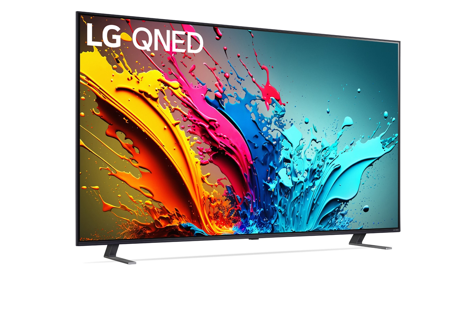 Leicht abgewinkelte Seitenansicht des LG QNED TV, QNED85