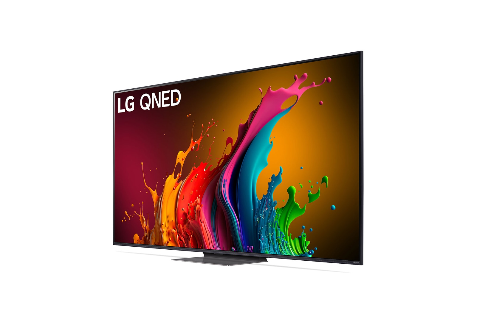 Leicht abgewinkelte Seitenansicht des LG QNED TV, QNED85