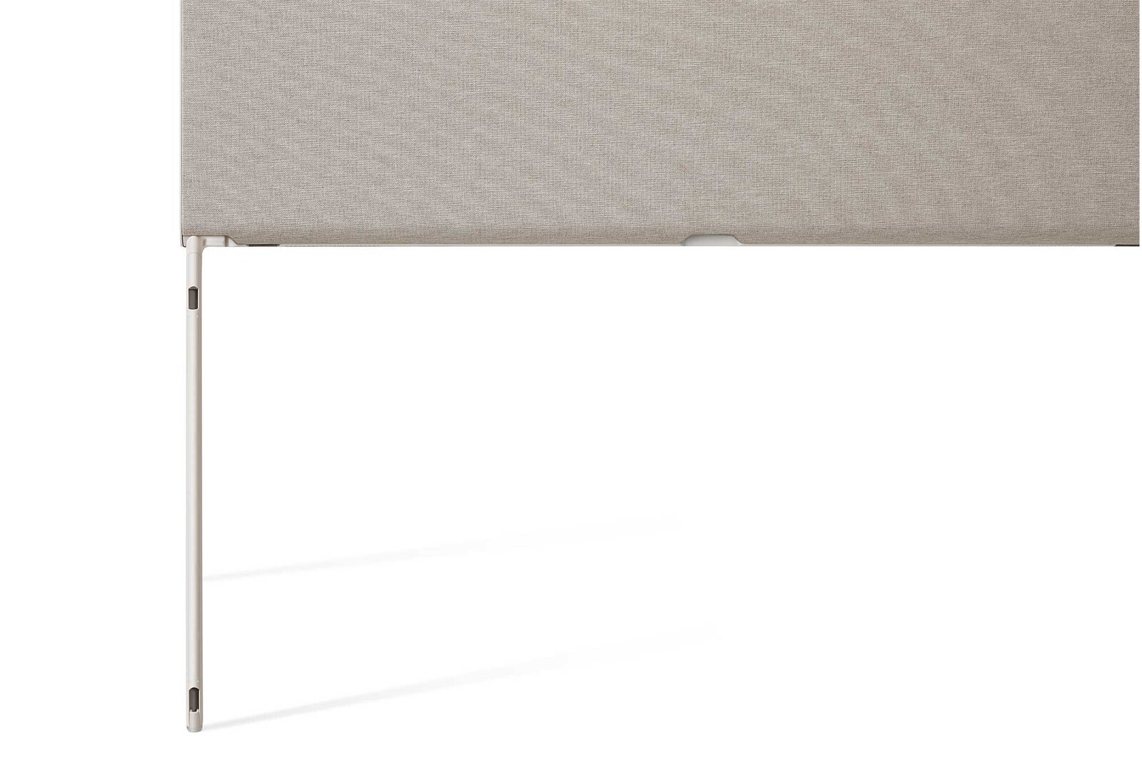 Close-up image of -15 degree side rear view (* The product image would differ from its actual appearance, as it would vary slightly depending on each inch option.)