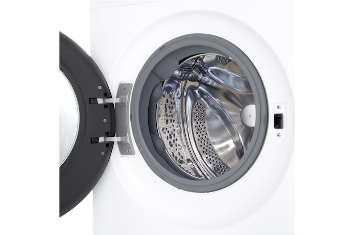 Ein Bild, in dem mit vier Düsen Wasser auf Hemden gesprüht wird