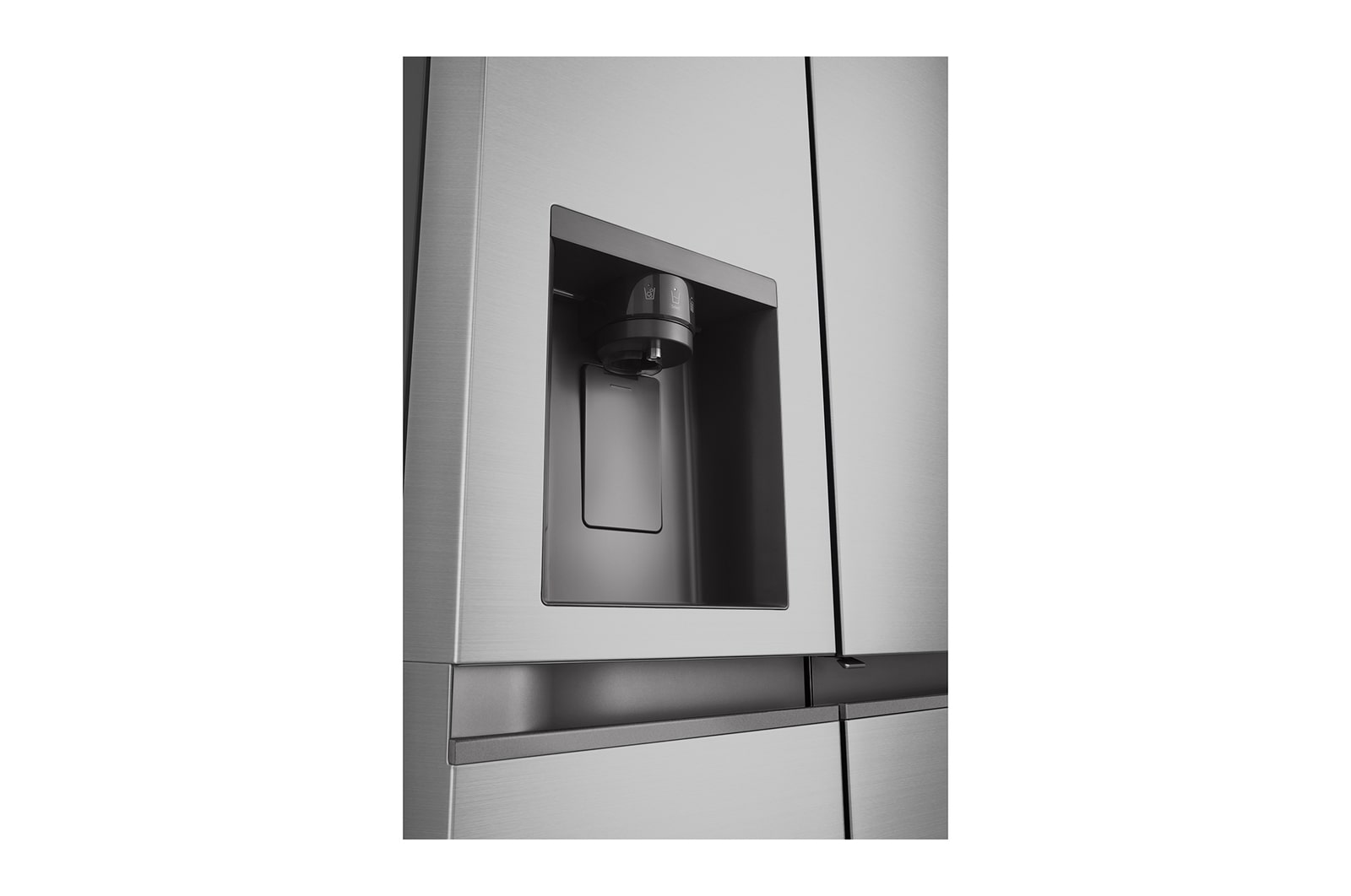 LG Side-by-Side Kühlschrank (E, 641L, 179cm hoch) mit Eis-, Crushed Ice- und Wasserspender & internem Wassertank | GSJC41PYPE, GSJC41PYPE