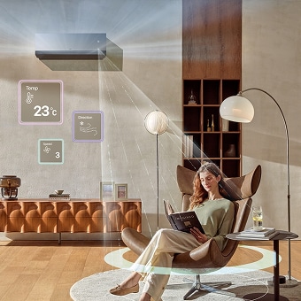 Eine Frau entspannt sich in einem smarten Wohnzimmer, während der LG AI-Klimaanlage automatisch Temperatur, Luftstrom und Luftfeuchtigkeit anpasst.