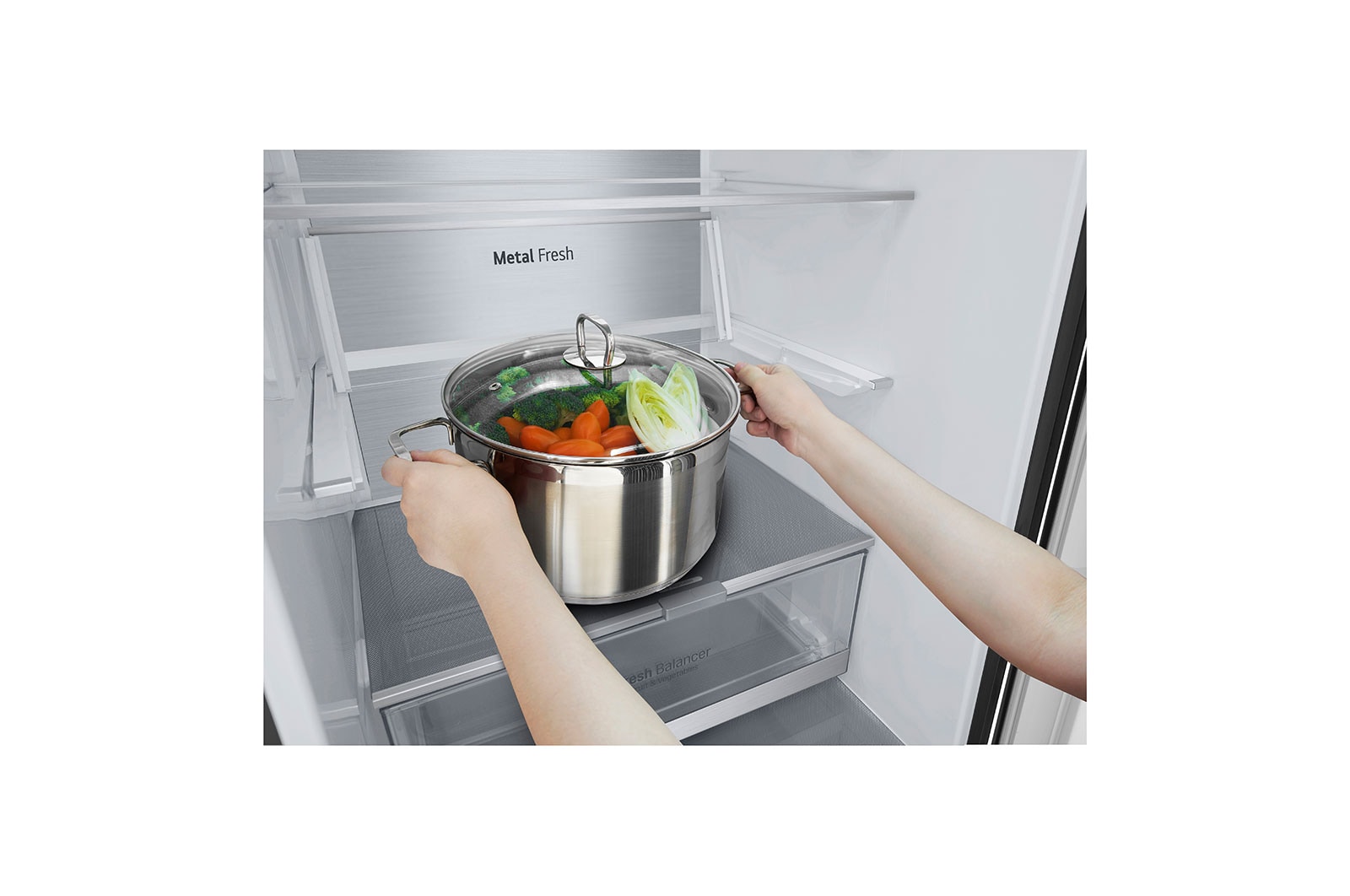 LG 2.03M 384L Kølefryseskab(Matte Black) - Energiklasse A, GBB92MCB2P