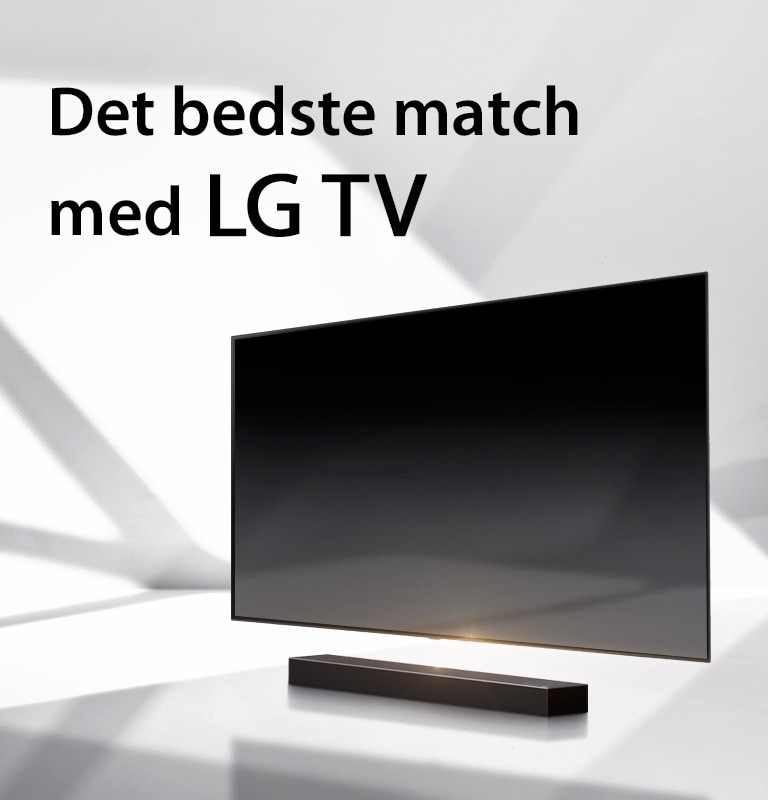 En soundbar og et tv er placeret på et hvidt gulv, og der er en skygge, der kommer udefra lige bagved.