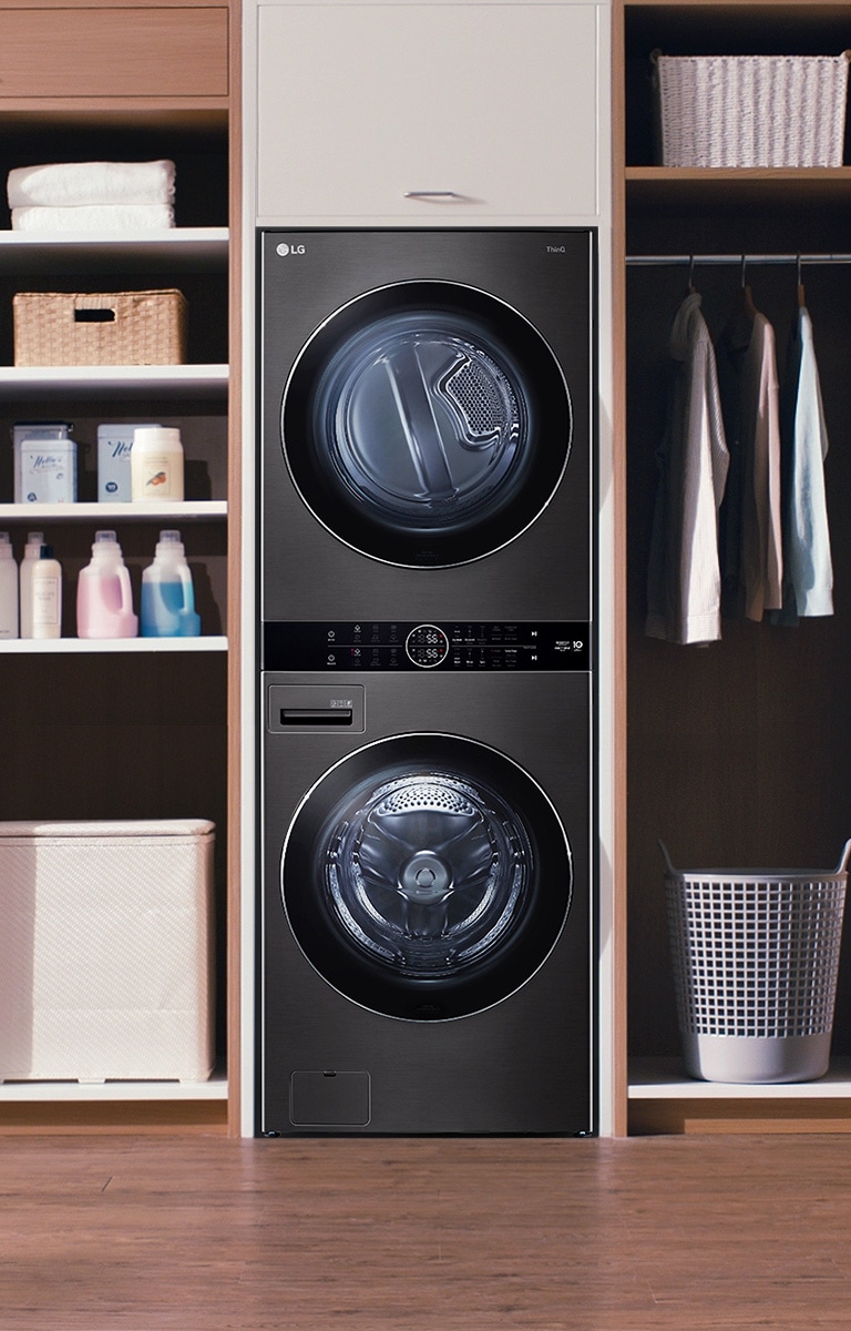 This is the wall of a room that looks like a utility room. Washtower is arranged in harmony with other furniture.