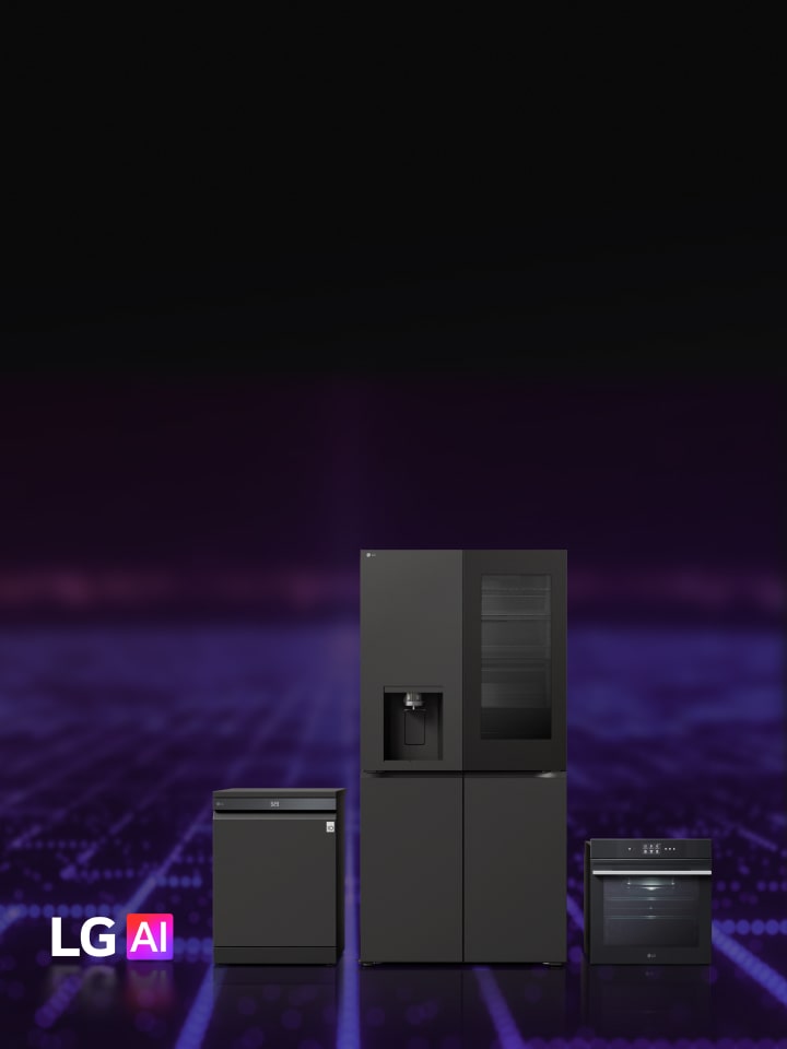 Vista frontal de tres electrodomésticos de cocina con IA de LG de color negro: un lavavajillas, un frigorífico con dispensador de agua y un horno empotrado de pared, sobre un fondo digital de temática IA, con el logotipo “LG AI” a la izquierda.
