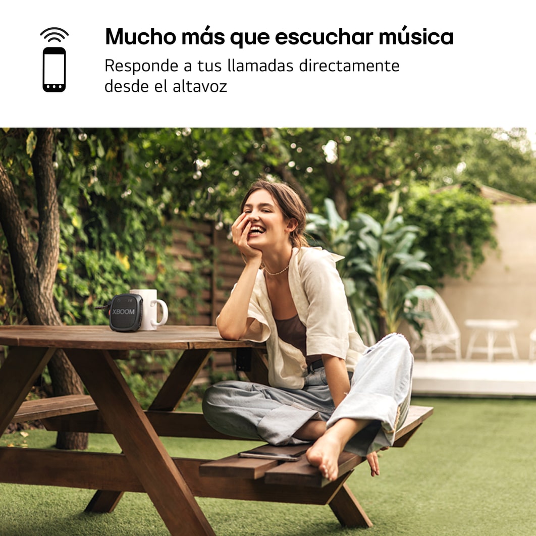 LG xboom XG2TBK - Altavoz inalámbrico, bluetooth, 5W, hasta 10h batería, resistencia militar, IP67, Negro, XG2TBK.DESB