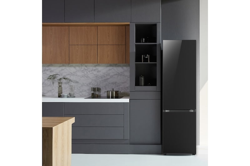 LG Frigorífico Combi Crystal Door 2m, Door Cooling, Clasificación C, capacidad de 419l, Cristal negro, GBB72BM9CQ1