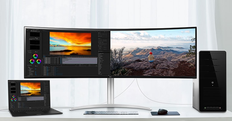La imagen simula el Dual Controller con la escena del monitor conectado al portátil y al sobremesa. El monitor muestra la pantalla de cada dispositivo a la vez.