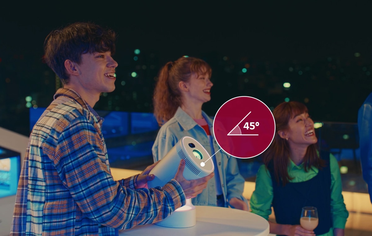 LG CineBeam proyector con rotación de 45 grados
