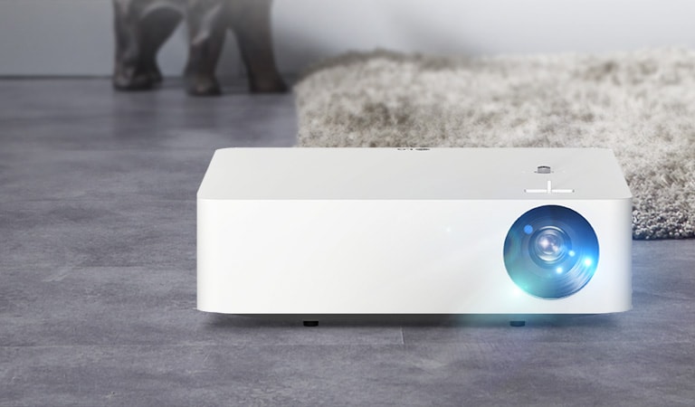Proyector portátil LG CineBeam con 1,000 ANSi Lumens de brillo