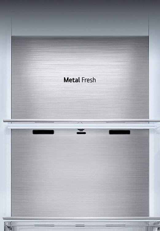La vista frontal del panel metálico Metal Fresh con el logo "Metal Fresh" 