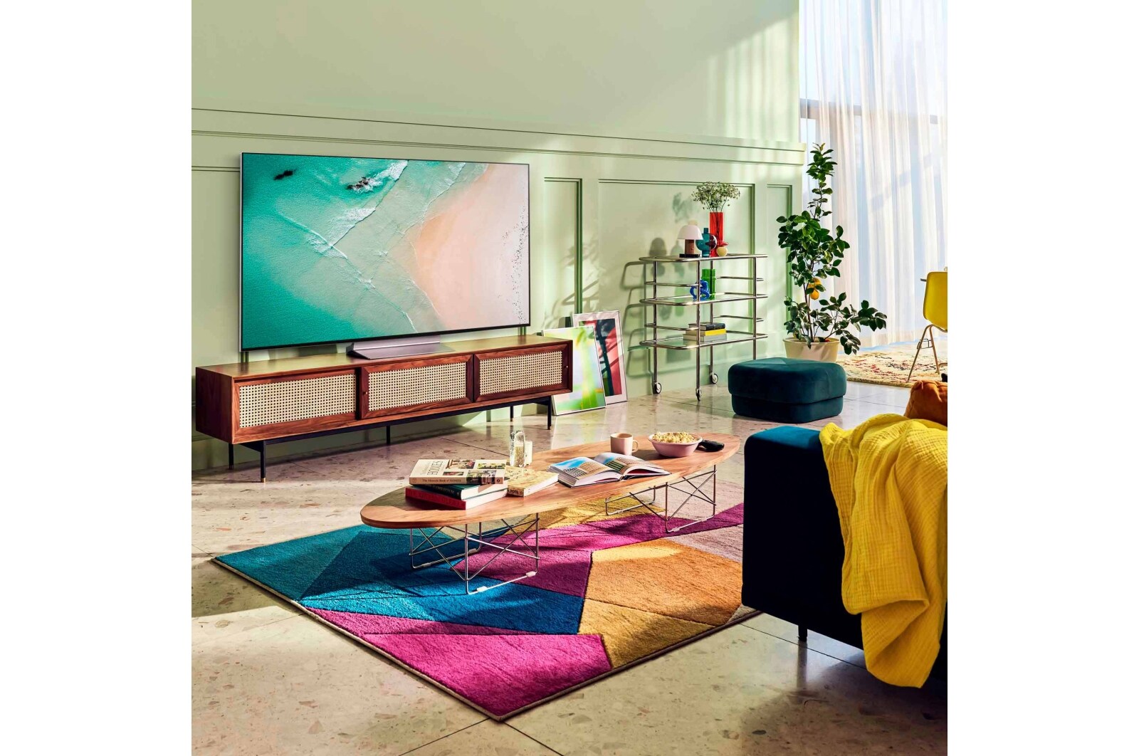 LG Televisor LG 4K OLED evo, Procesador Inteligente de Máxima Potencia 4K a9 Gen 5 con IA, compatible con el 100% de formatos HDR, HDR Dolby Vision y Dolby Atmos, Smart TV webOS22, el mejor TV para Gaming. , OLED77C24LA