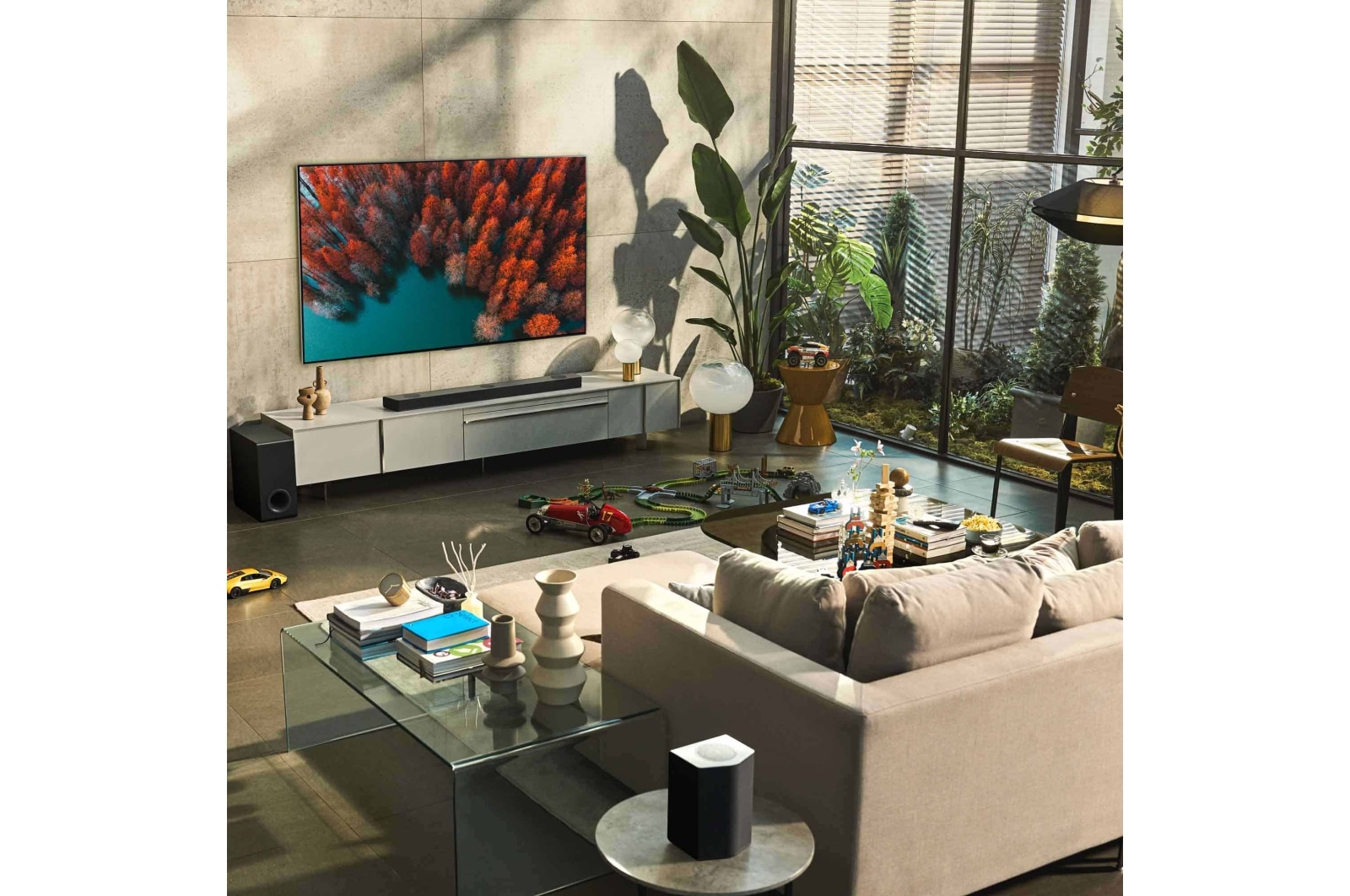 LG Televisor LG  4K OLED evo Gallery Edition, Procesador Inteligente de Máxima Potencia 4K a9 Gen 5 con IA, compatible con el 100% de formatos HDR, HDR Dolby Vision, Dolby Atmos, Smart TV webOS22, el mejor TV para Gaming.<br>Ideal para colgar en la pared., OLED77G26LA