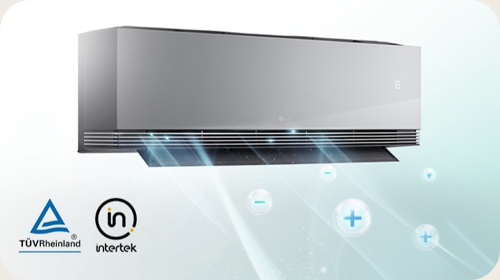 Aire acondicionado blanco con función Ionizador Plasmaster y logotipos de TÜV Rheinland e Intertek.