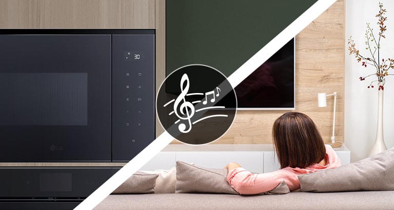 La señal de fin de cocción de MWO es escuchada por una mujer que descansa en el salón.