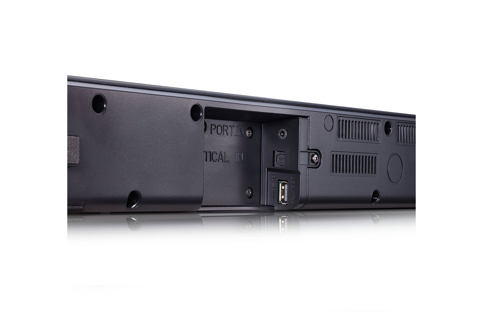 LG Barra de sonido Inteligente LG SQC2 con 300W de potencia y 2.1 canales. Sonido envolvente Dolby Digital con bajos potentes. Conectividad Bluetooth, USB y entrada óptica y App Android / iOS. Completa tu televisor con una barra de sonido con ajuste perfecto para TV de 43", SQC2