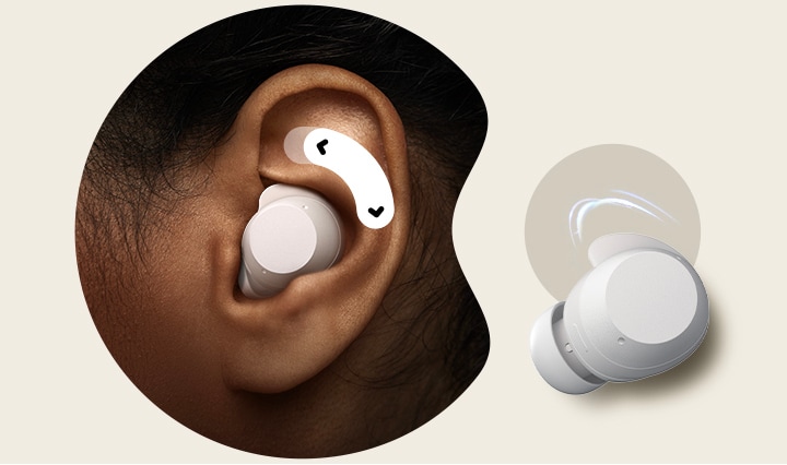 "La oreja izquierda de una persona con un auricular blanco de xboom Buds colocado en ella. Sobre el auricular, hay una flecha bidireccional. "