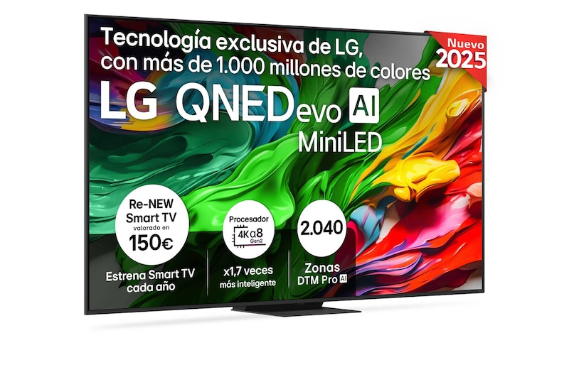 Vista lateral ligeramente inclinada hacia la derecha del televisor LG QNED evo