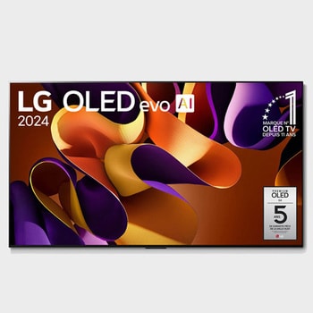 Vue de face avec la TV OLED evo LG, OLED G4, emblème OLED numéro 1 dans le monde pendant 11 ans et logo de la garantie de panneau de 5 ans à l’écran, ainsi que de la barre de son dessous