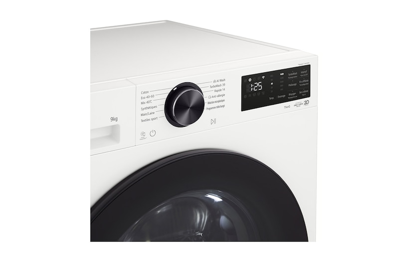 LG front load washing machine detecting the shirts in a laundry room