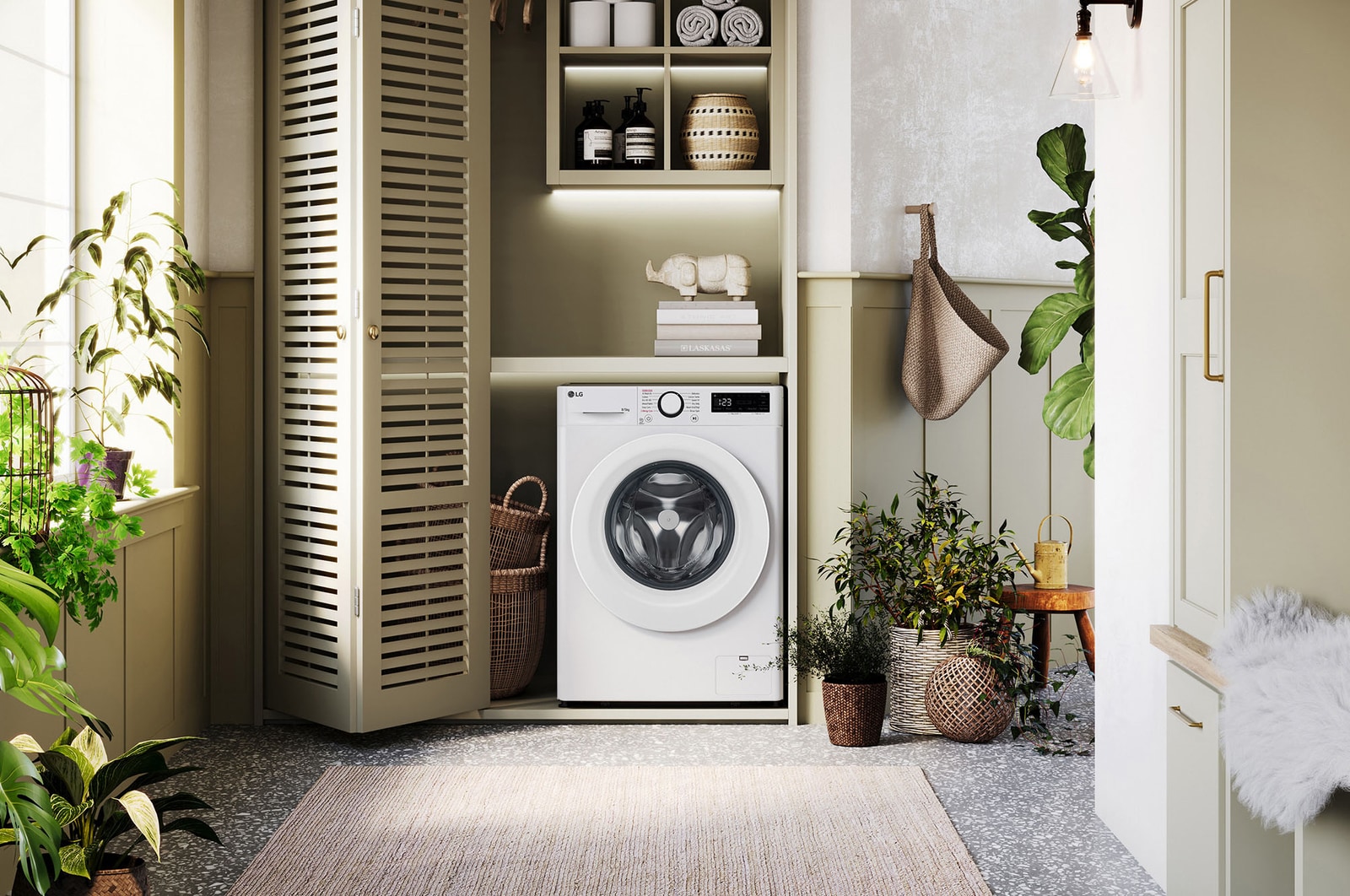 Lave-linge 9/5 kg LG F952SR50WRS blanc installé dans une buanderie confortable avec des placards à persiennes.