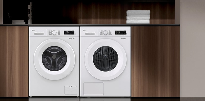 Image intérieure d’une machine à laver et d’un sèche-linge, côte à côte.