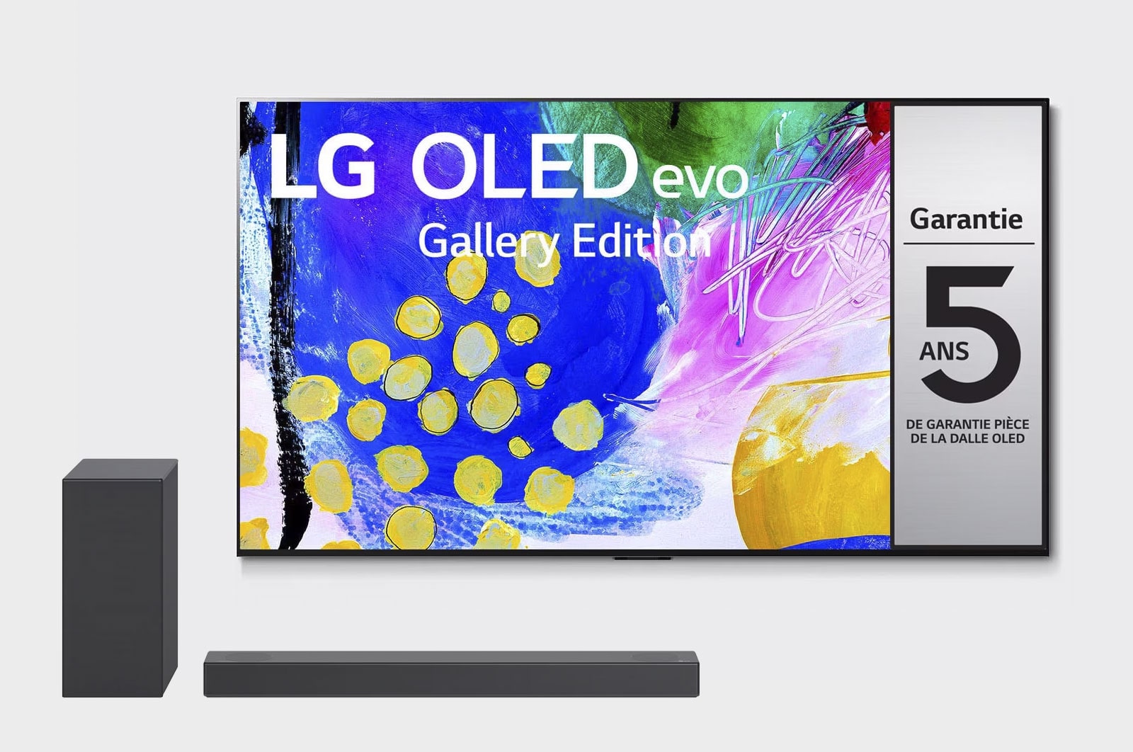 Vue de face du TV LG OLED evo, série G2 et de la barre de son LG S75Q