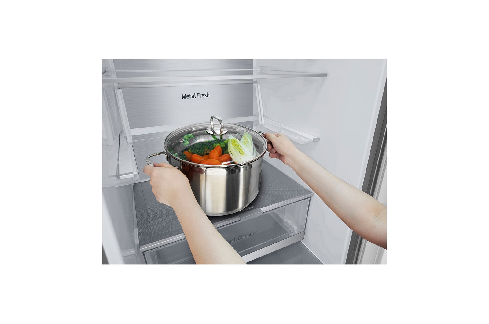 LG GBF7272DPY Vue de côté