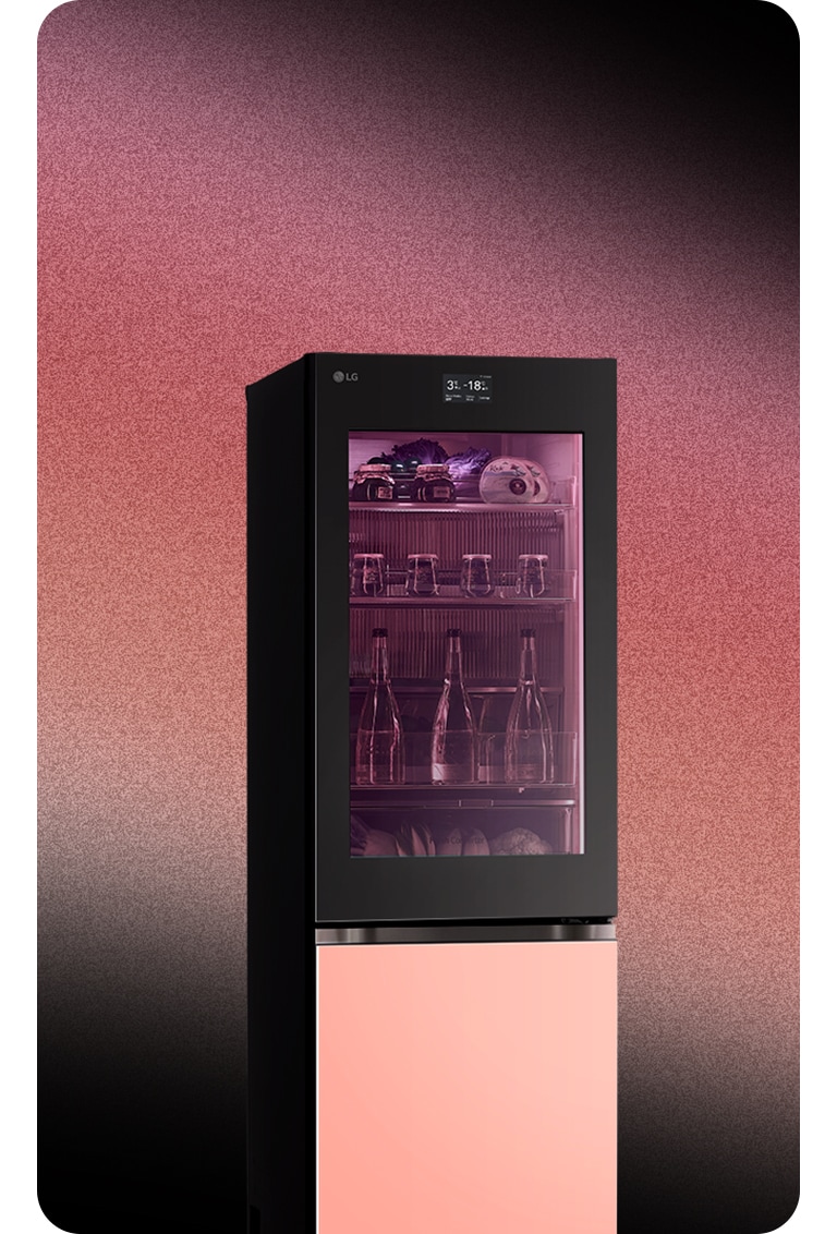 Image d’un réfrigérateur à l’arrière-plan d’un dégradé de couleurs.