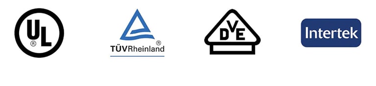 Có bốn logo chứng nhận UL, TUV Rheineland, DVE và Intertek.